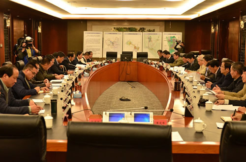 蘭州亞太股份公司榮獲2013“甘肅十大誠(chéng)信企業(yè)”稱(chēng)號(hào)